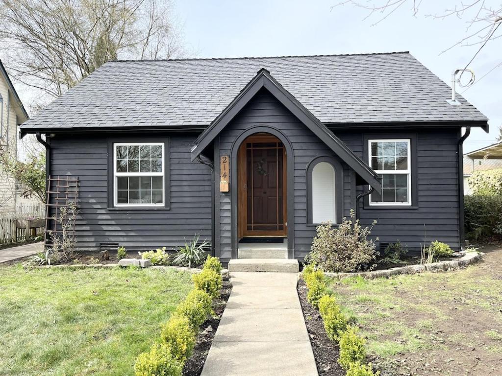 Modern 2 Bedroom Farmhouse Cottage With Hot Tub In Snohomish Exteriör bild